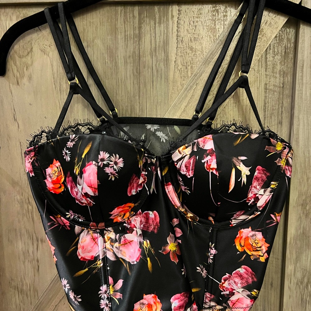 Victoria’s Secret Push-Up Corset Bra Black Floral